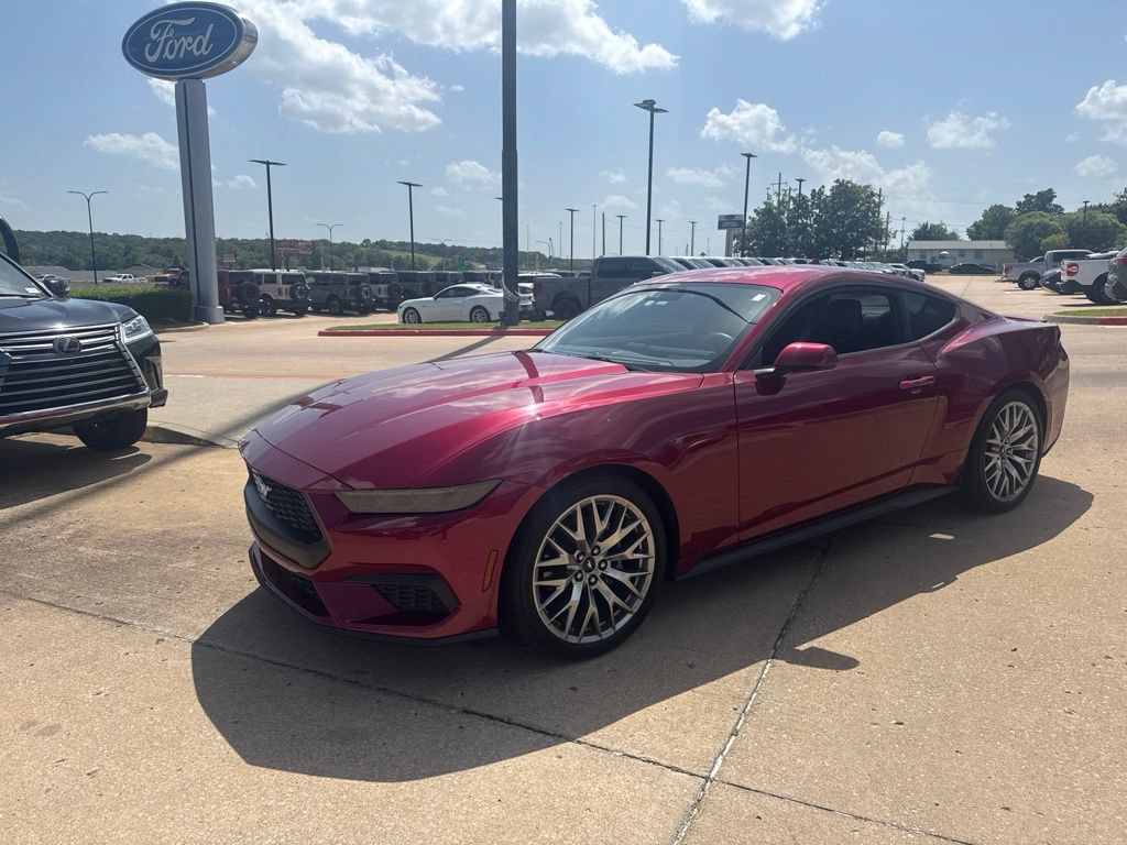 Used 2025 Ford Mustang Premium RWD image 7