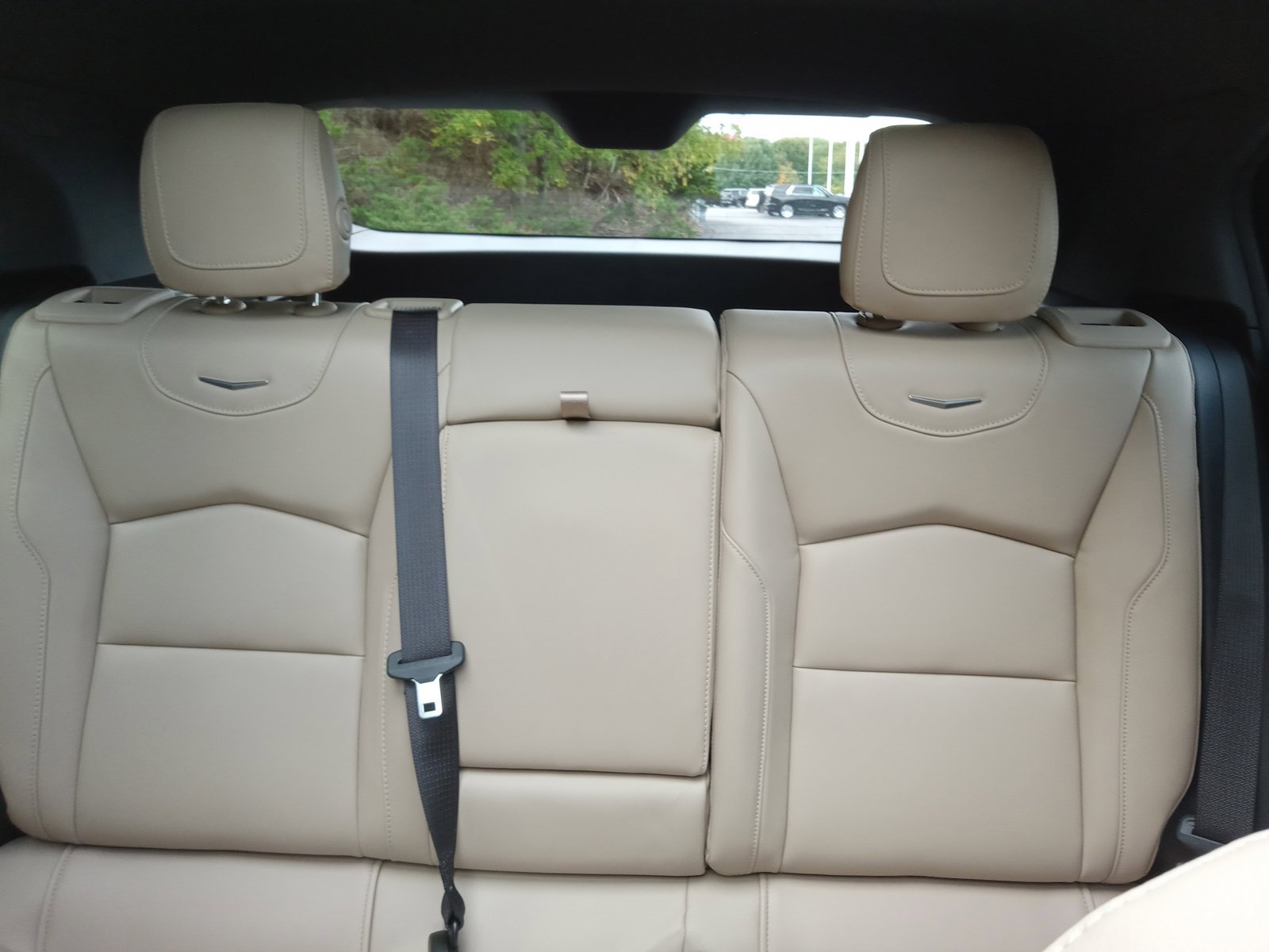 Used 2024 Cadillac XT4 Luxury w/ Cold Weather Package AWD/4WD image 22