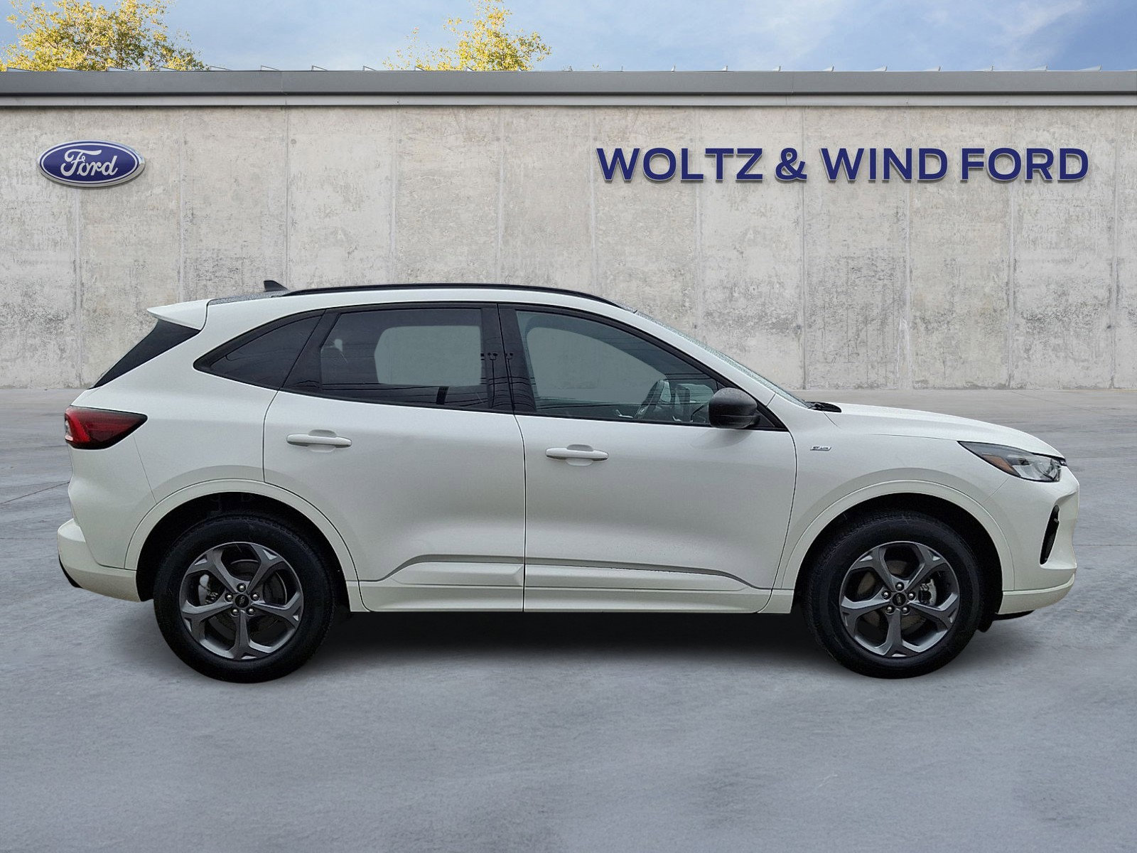 Certified 2024 Ford Escape ST-Line AWD/4WD image 7