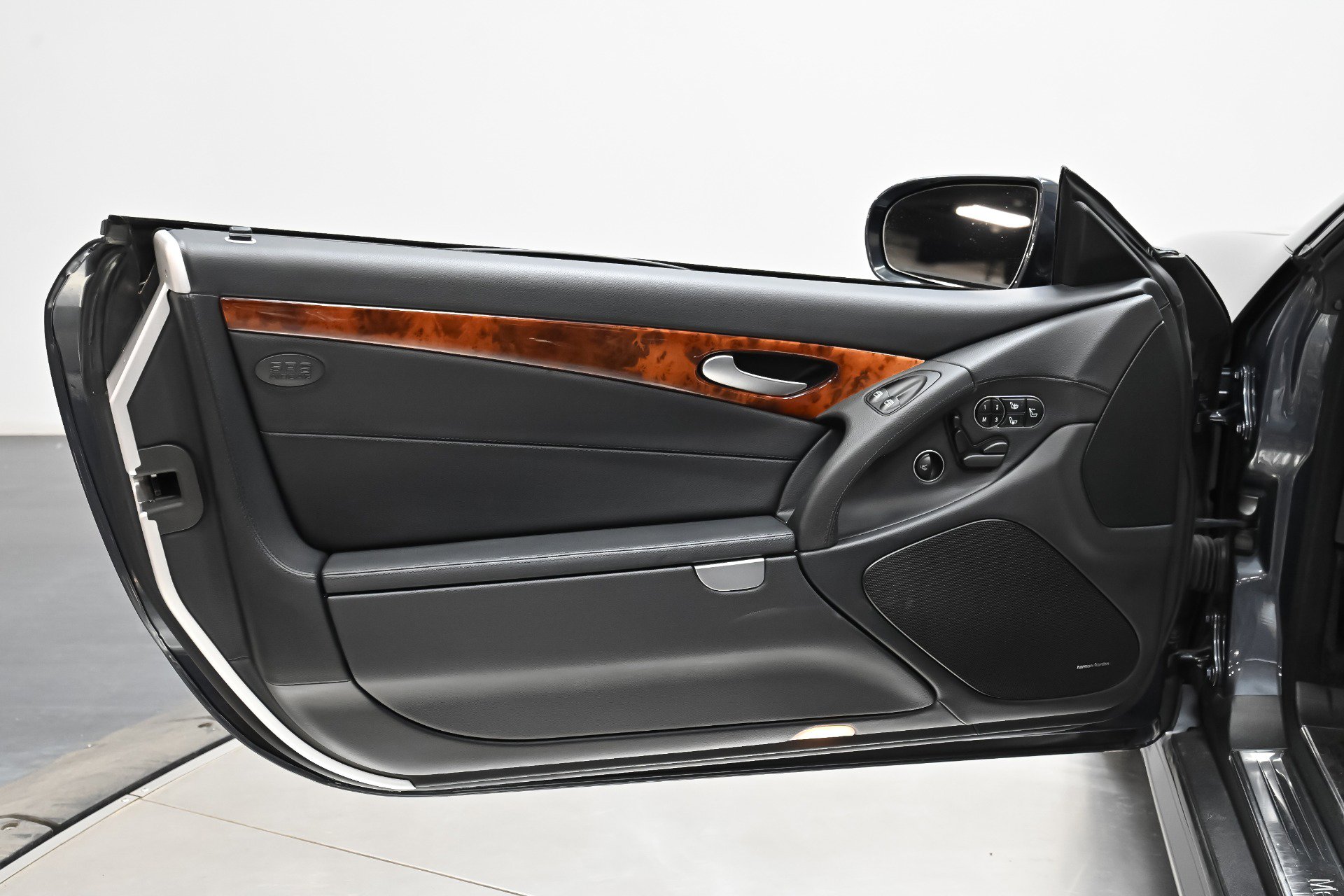 Used 2009 Mercedes-Benz SL 550 image 20