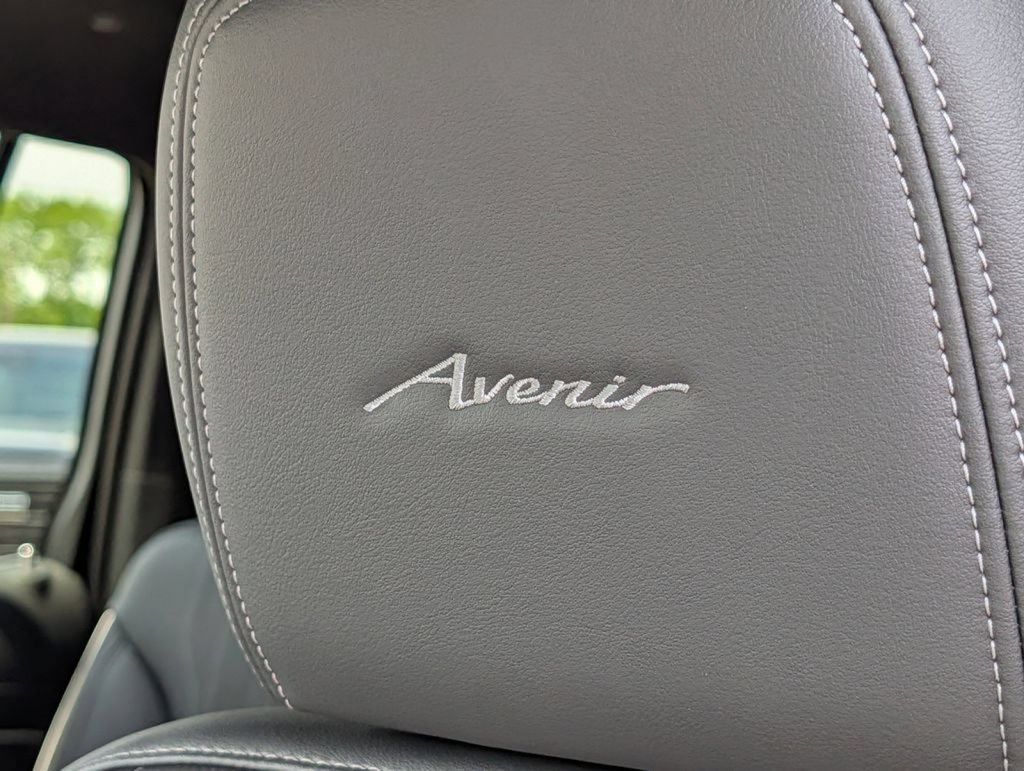 New 2026 Buick Enclave Avenir w/ Super Cruise Package AWD/4WD image 44