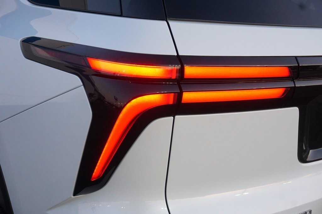 New 2026 Chevrolet Traverse LT w/ Sun and Wheel Package image 34