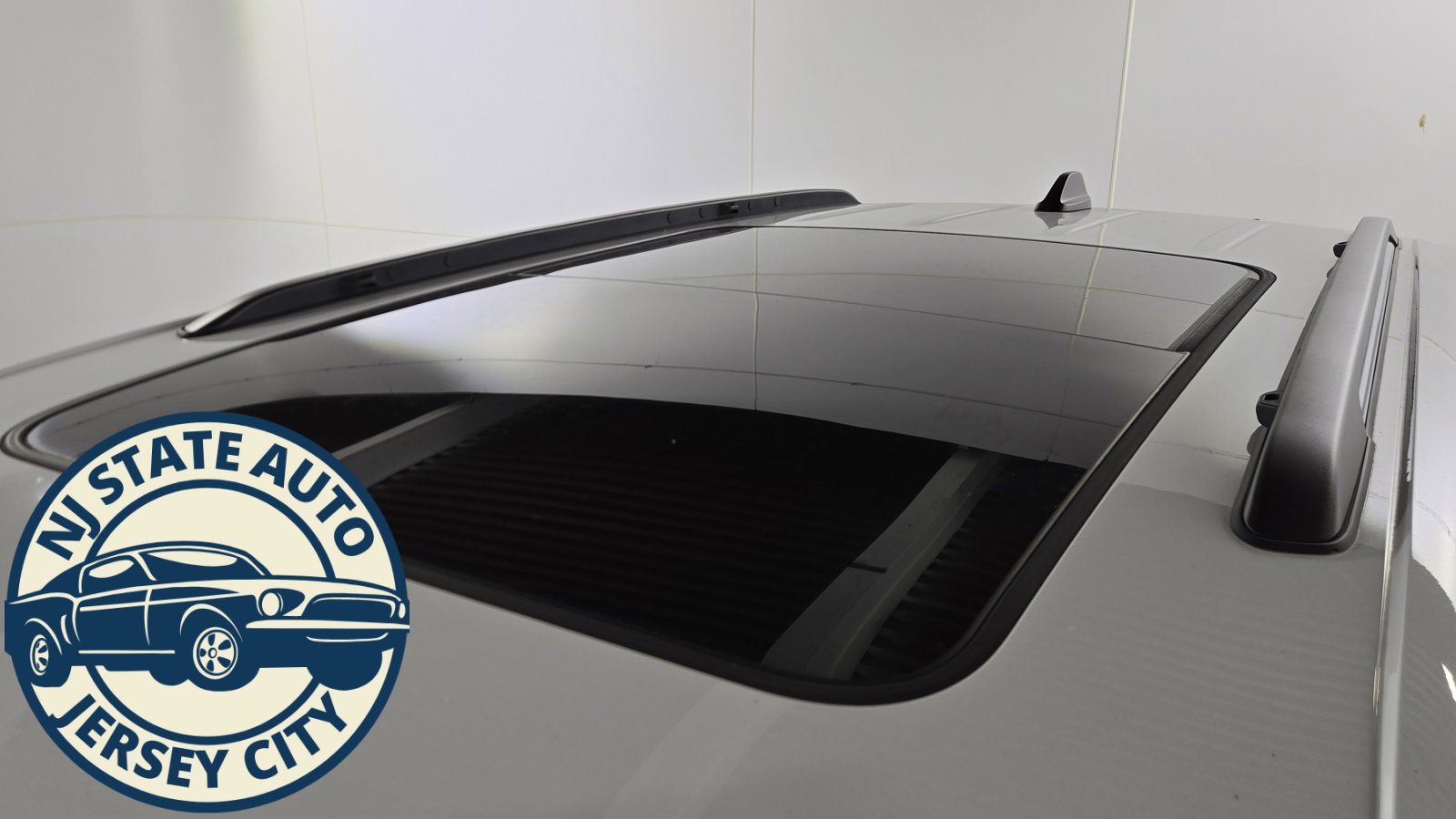 Used 2022 Jeep Grand Cherokee Limited 4xe image 9