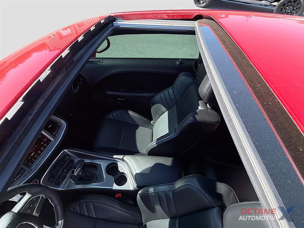 Used 2016 Dodge Challenger SRT Hellcat image 23