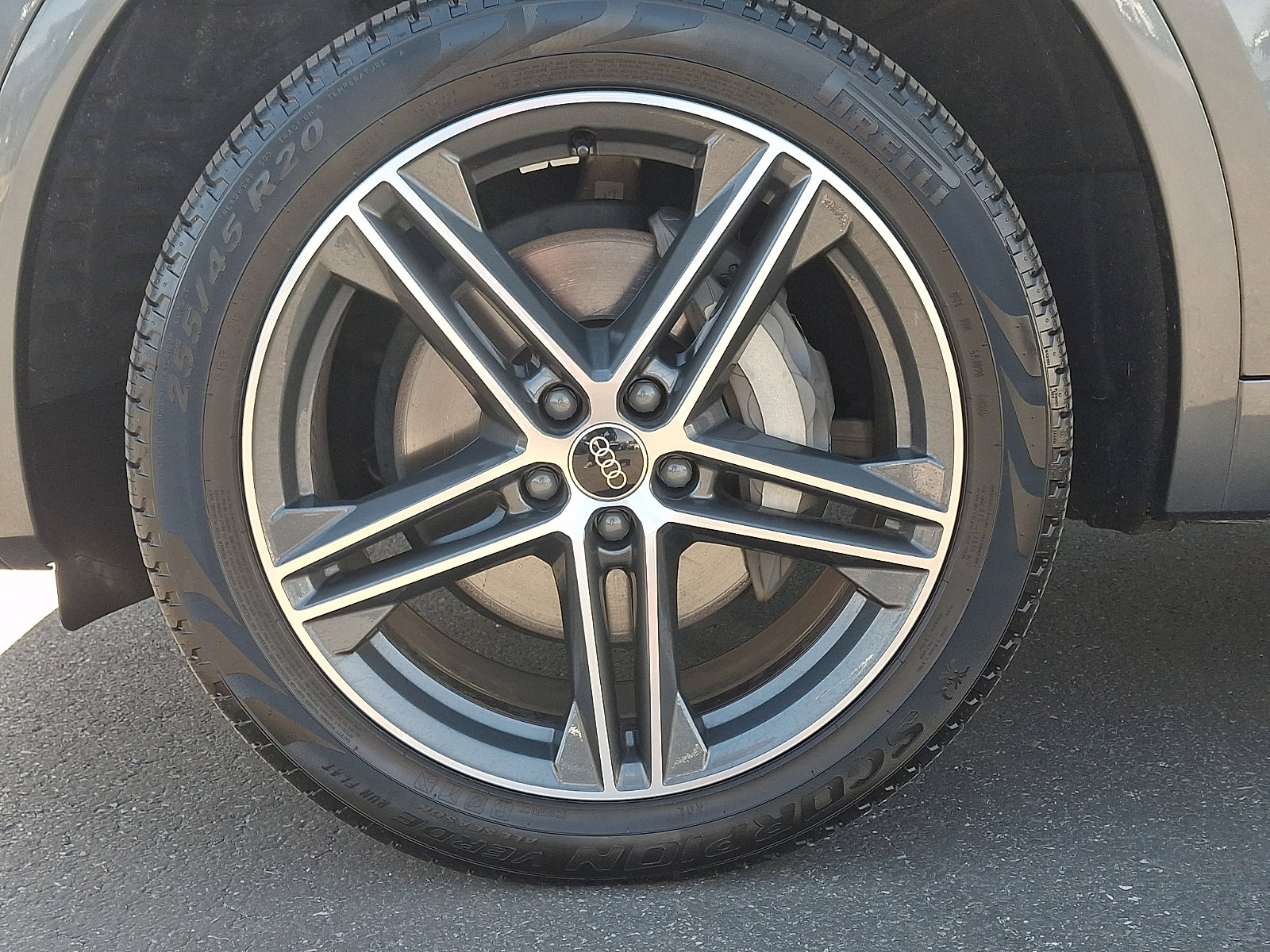 Used 2024 Audi Q5 e Premium Plus image 9