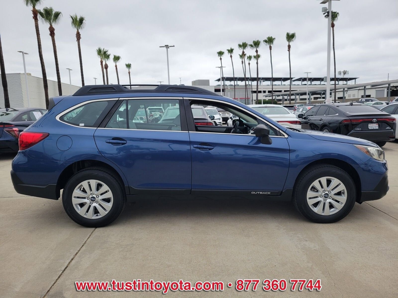Used 2019 Subaru Outback 2.5i AWD/4WD image 3