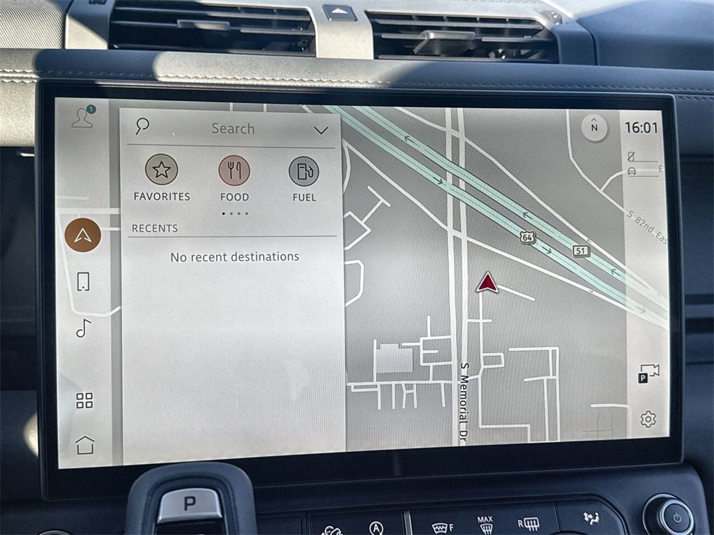 Used 2026 Land Rover Defender 110 S image 24