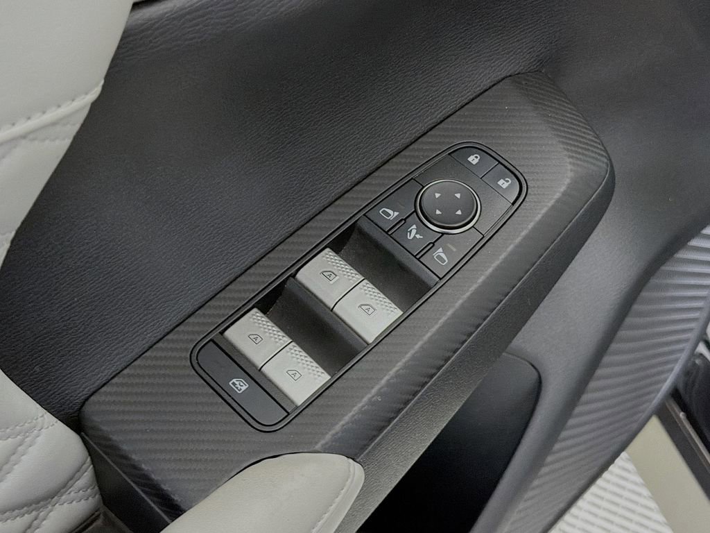 Used 2024 Mitsubishi Outlander SEL image 21