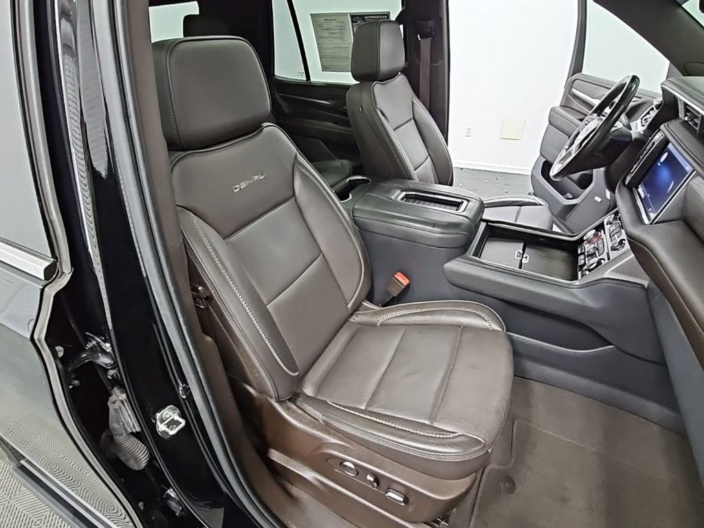 Used 2021 GMC Yukon Denali w/ Denali Premium Package image 47