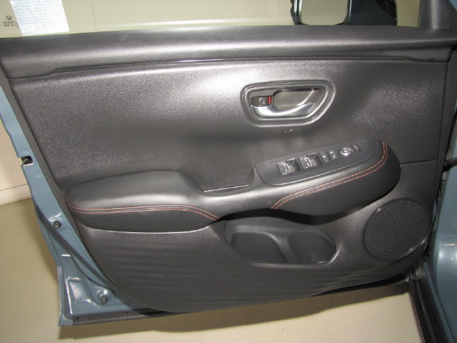 Certified 2025 Honda HR-V Sport image 32