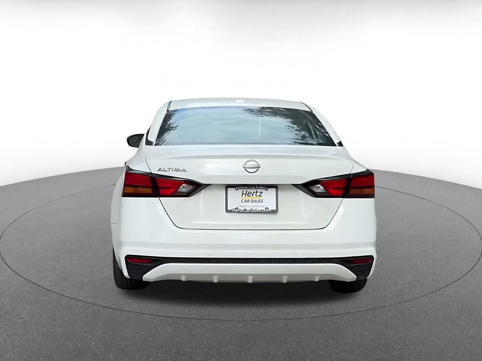 Used 2025 Nissan Altima 2.5 SV FWD image 10
