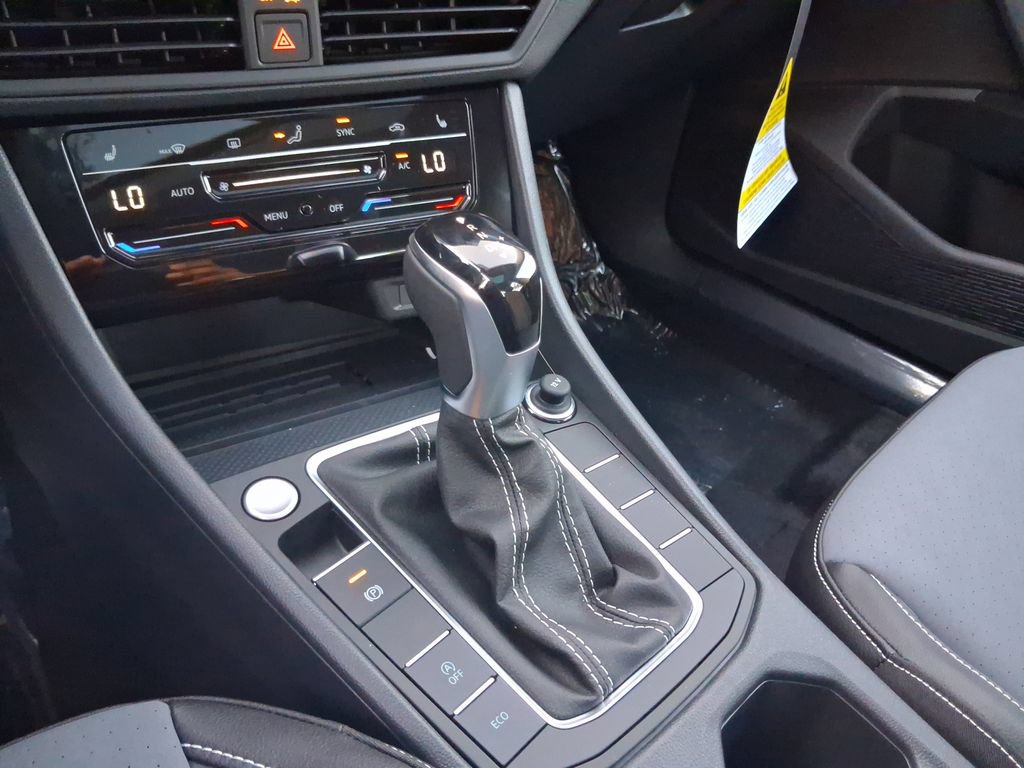 New 2026 Volkswagen Jetta SE FWD image 10