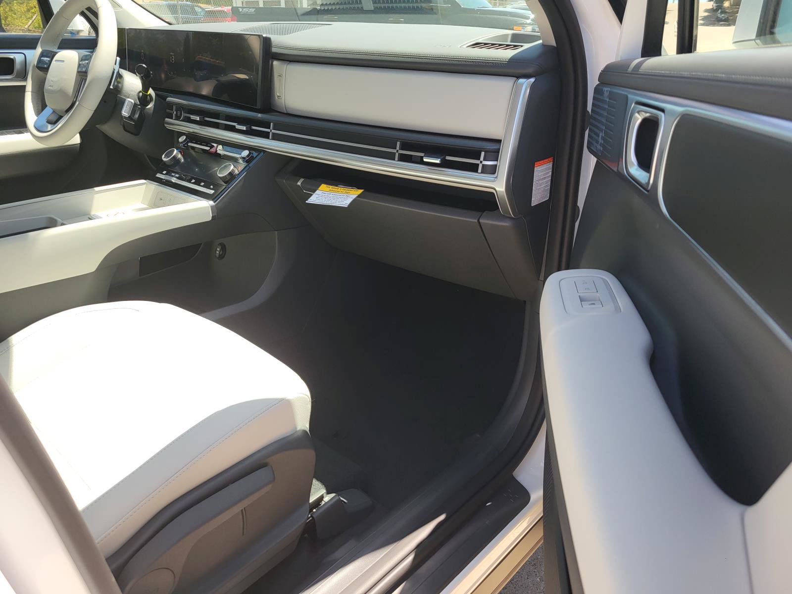 New 2027 Hyundai Santa Fe SE FWD image 7
