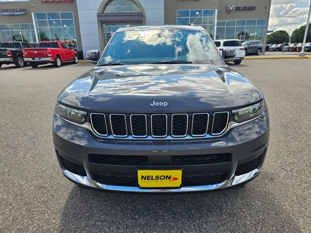 New 2025 Jeep Grand Cherokee L Laredo image 3