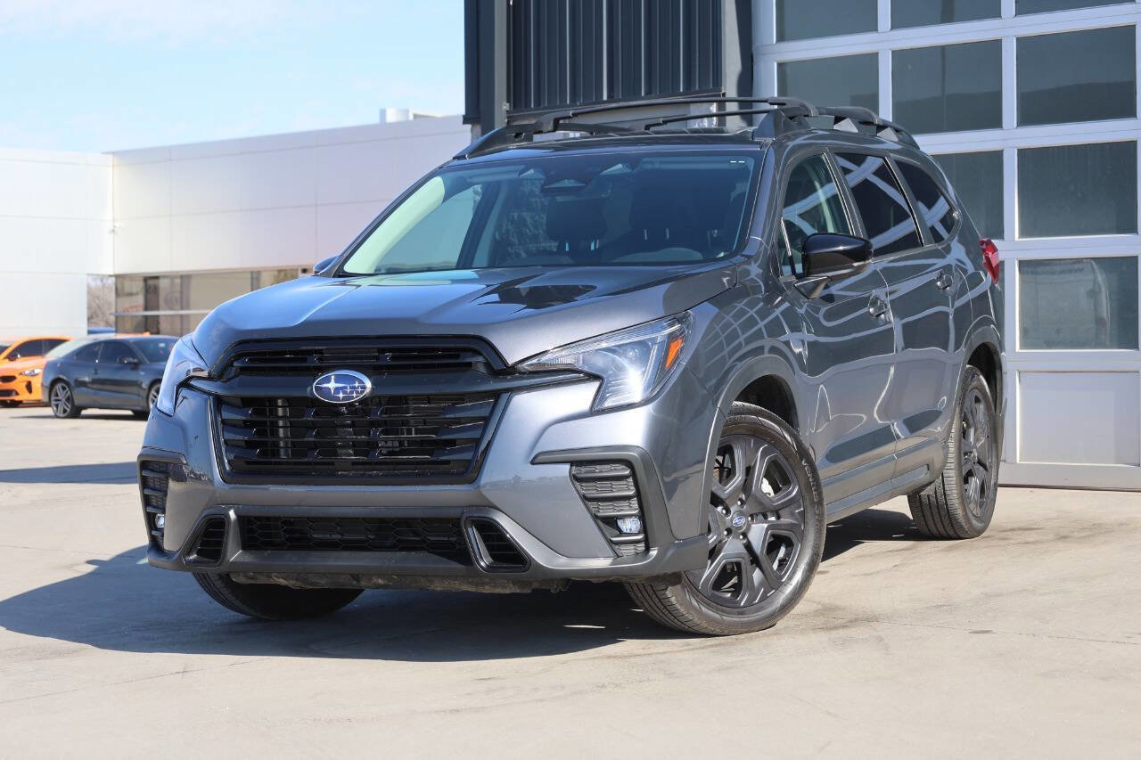 Used 2024 Subaru Ascent Onyx Edition Limited w/ Popular Package Onyx image 3