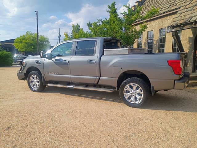 Used 2016 Nissan Titan SV AWD/4WD image 8