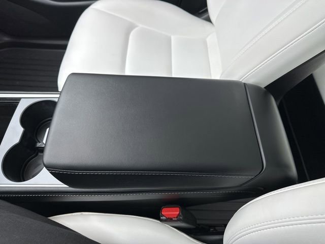 Used 2024 Tesla Model Y Long Range image 25
