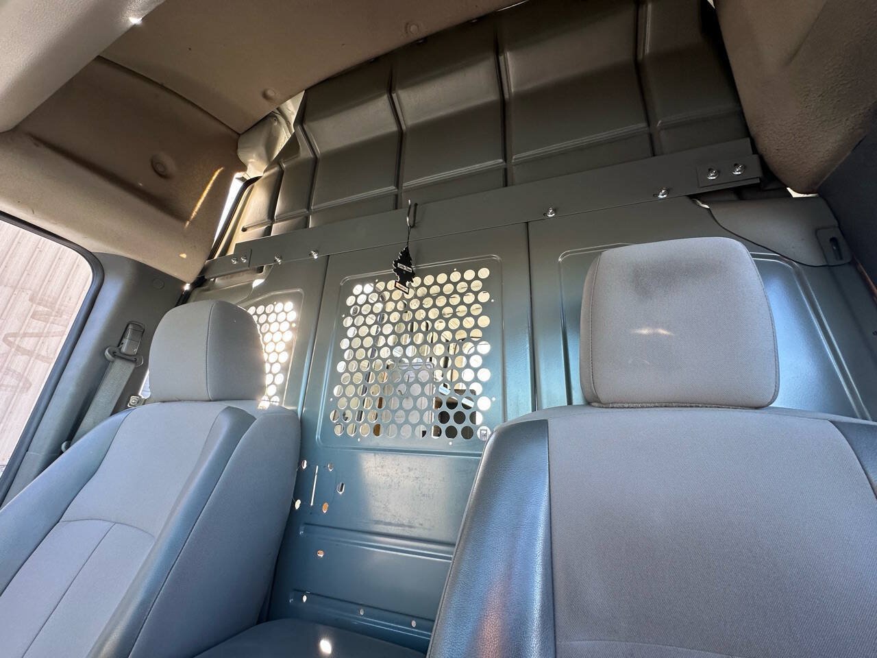 Used 2017 Nissan NV 2500 SV RWD image 9