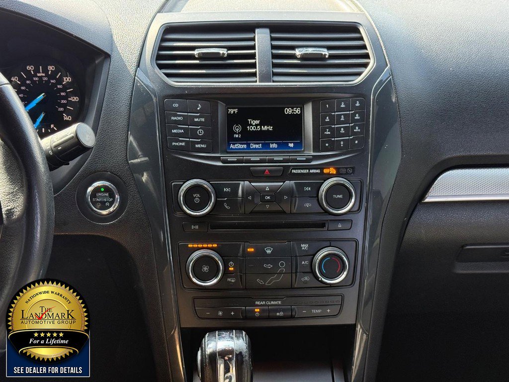 Used 2018 Ford Explorer XLT image 18