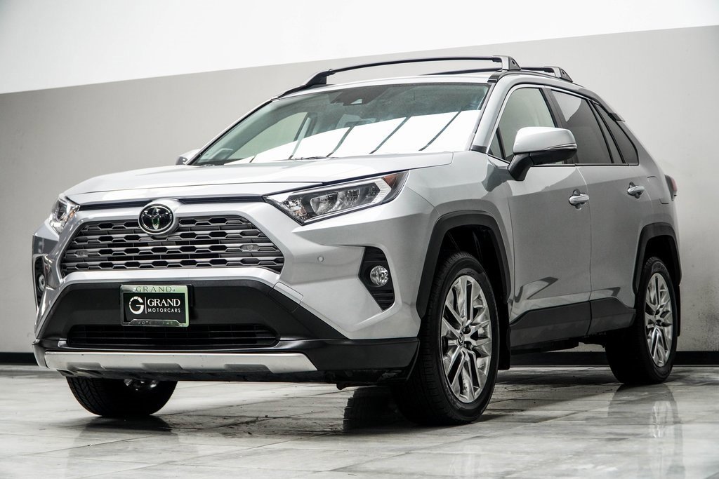 Used 2019 Toyota RAV4 Limited image 8