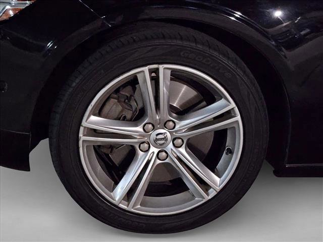 Used 2017 Volvo S90 T5 Momentum w/ Vision Package image 22