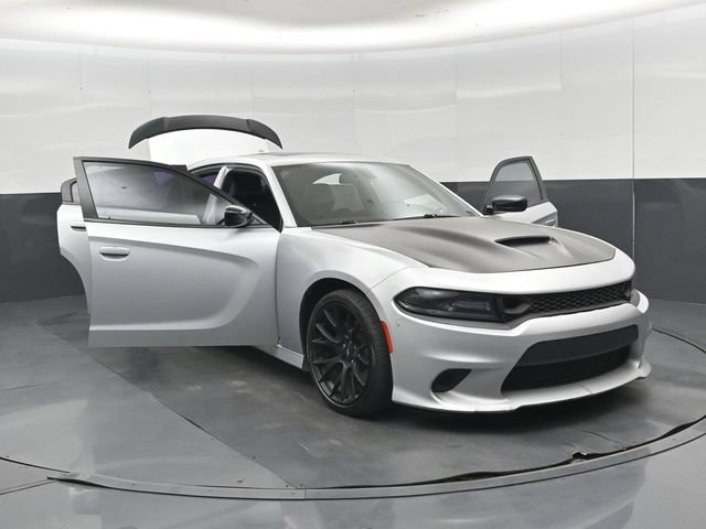 Used 2020 Dodge Charger R/T w/ Plus Group RWD image 54
