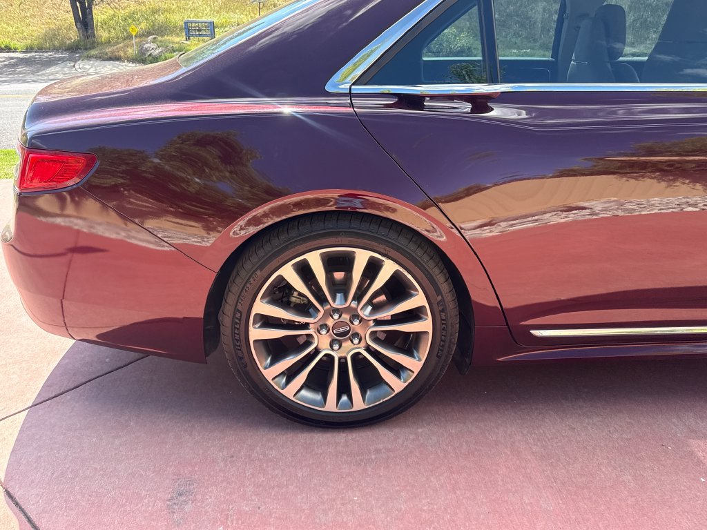 Used 2017 Lincoln Continental Select w/ Climate Package AWD/4WD image 32