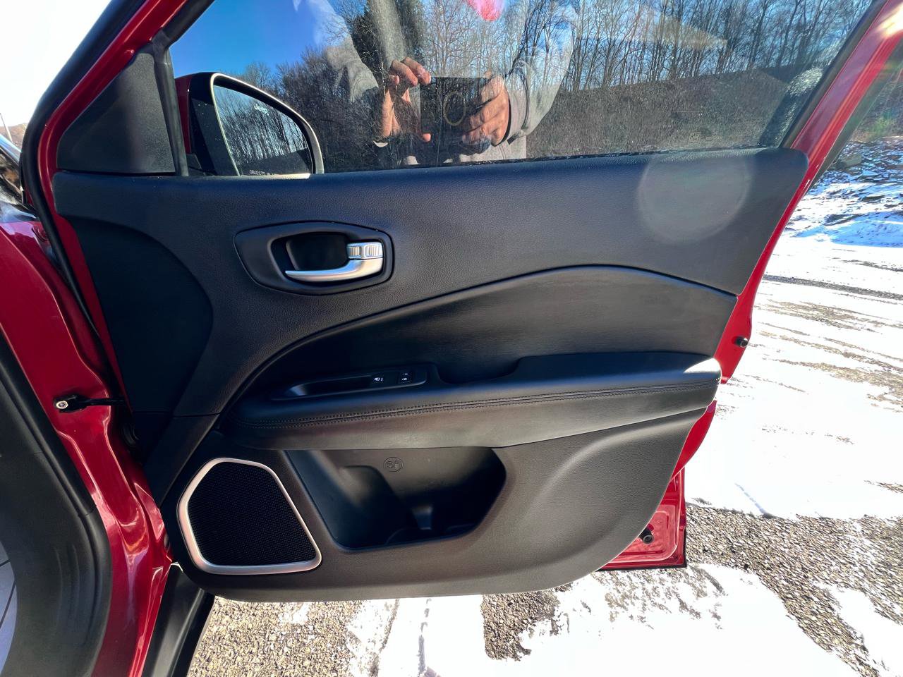 Used 2020 Jeep Compass Altitude image 27