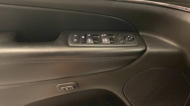Used 2019 Jeep Grand Cherokee Limited AWD/4WD image 26
