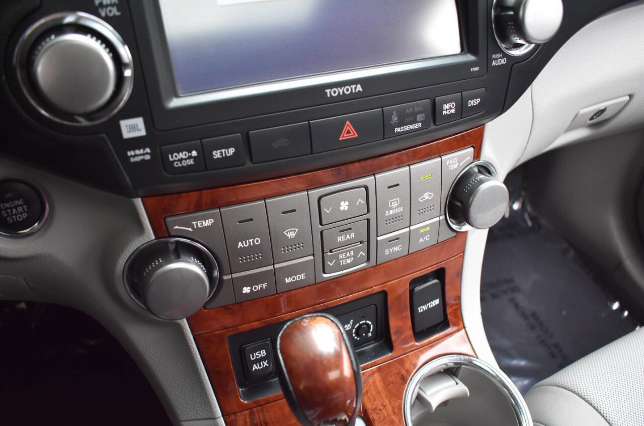 Used 2012 Toyota Highlander Limited image 31
