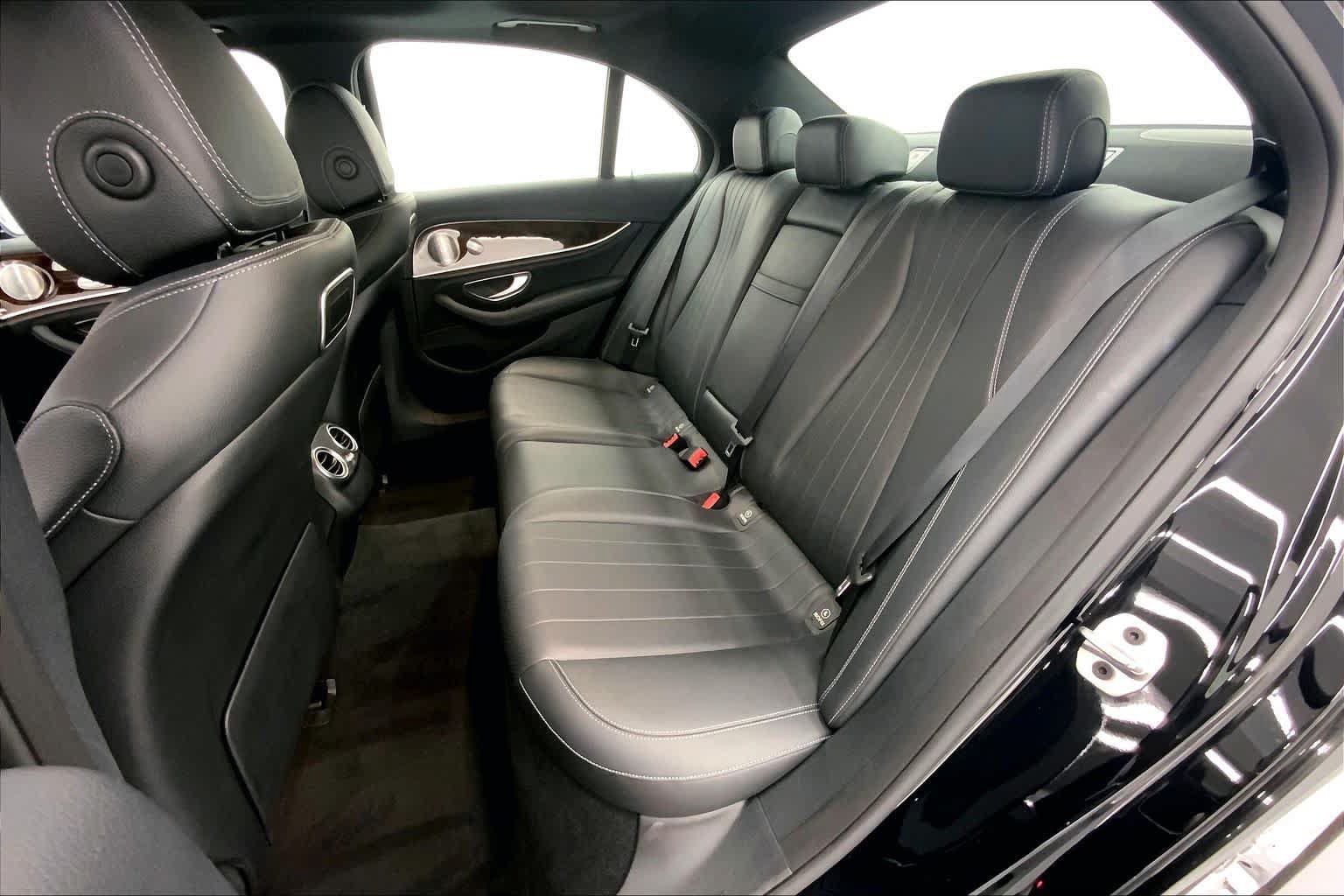 Used 2019 Mercedes-Benz E 300 4MATIC image 17