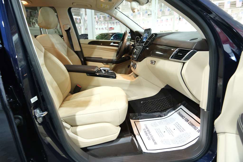 Used 2019 Mercedes-Benz GLE 400 4MATIC w/ Premium 1 Package image 35