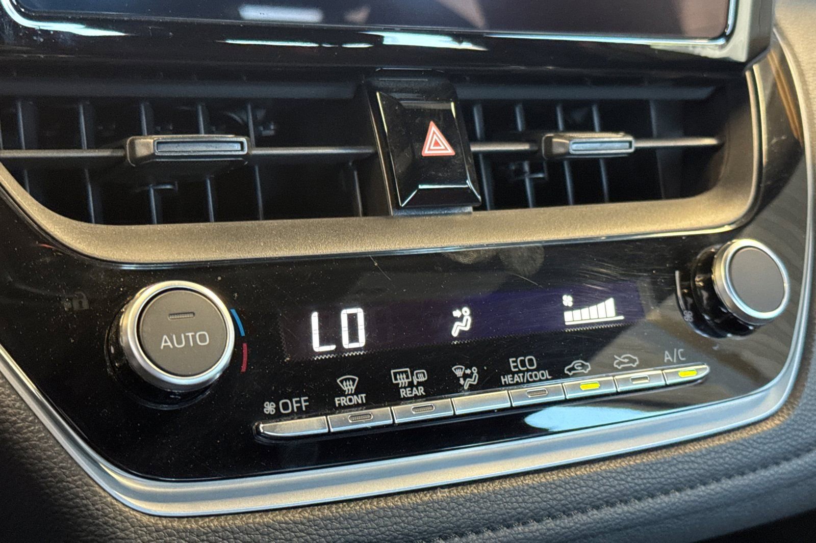 Used 2023 Toyota Corolla SE FWD image 26