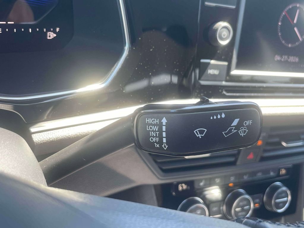 Used 2023 Volkswagen Jetta SE FWD image 24