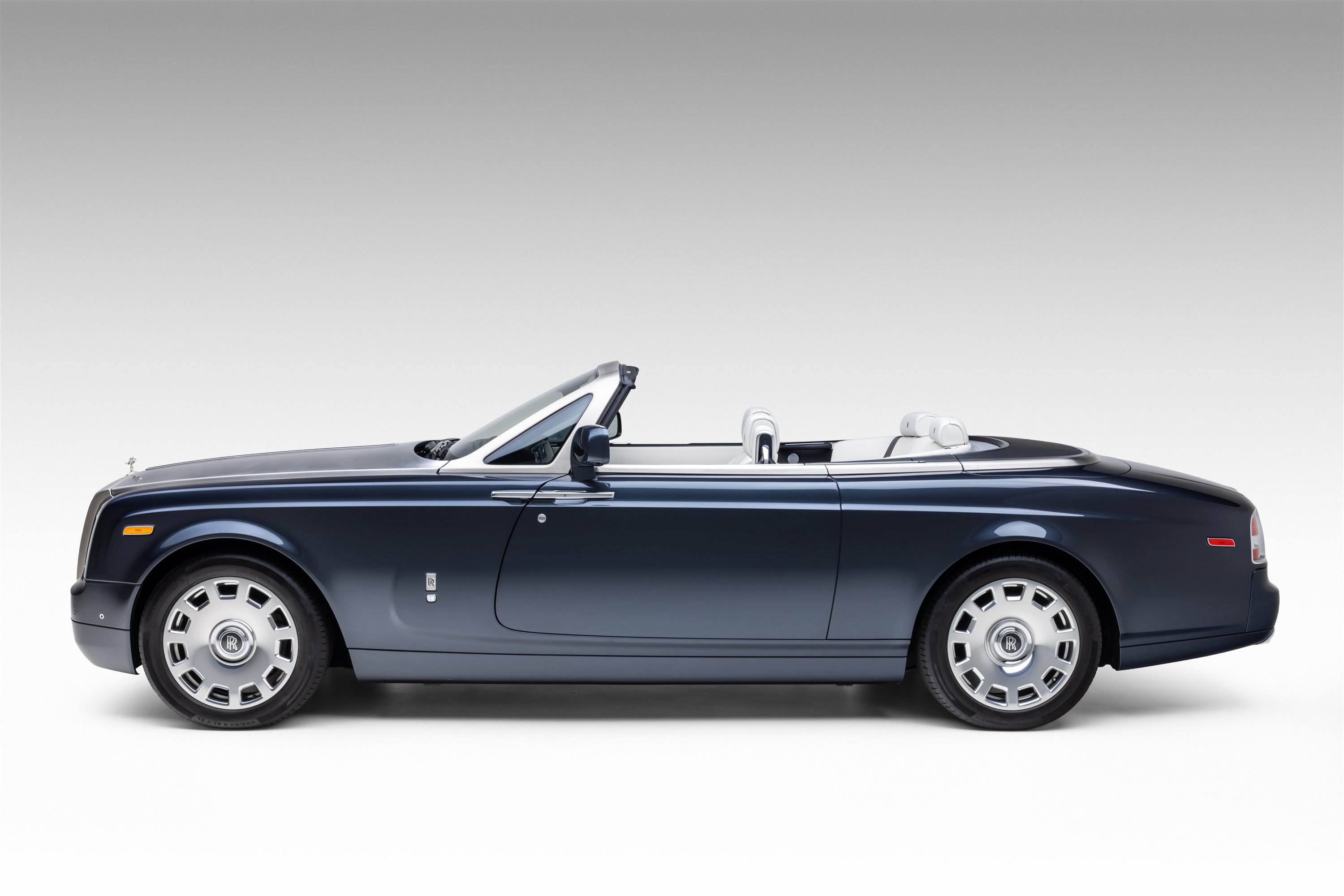 Used 2013 Rolls-Royce Phantom Drophead Coupe image 7