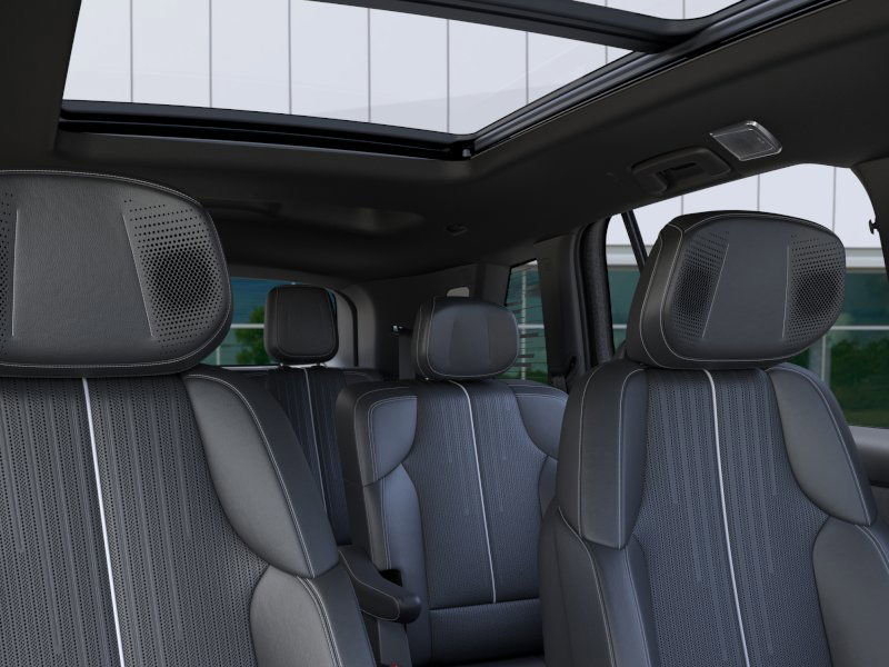New 2026 Cadillac Vistiq Luxury image 24