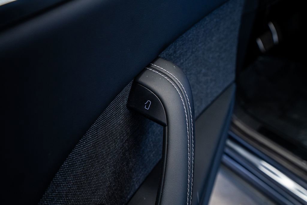 Used 2024 Tesla Model X image 31