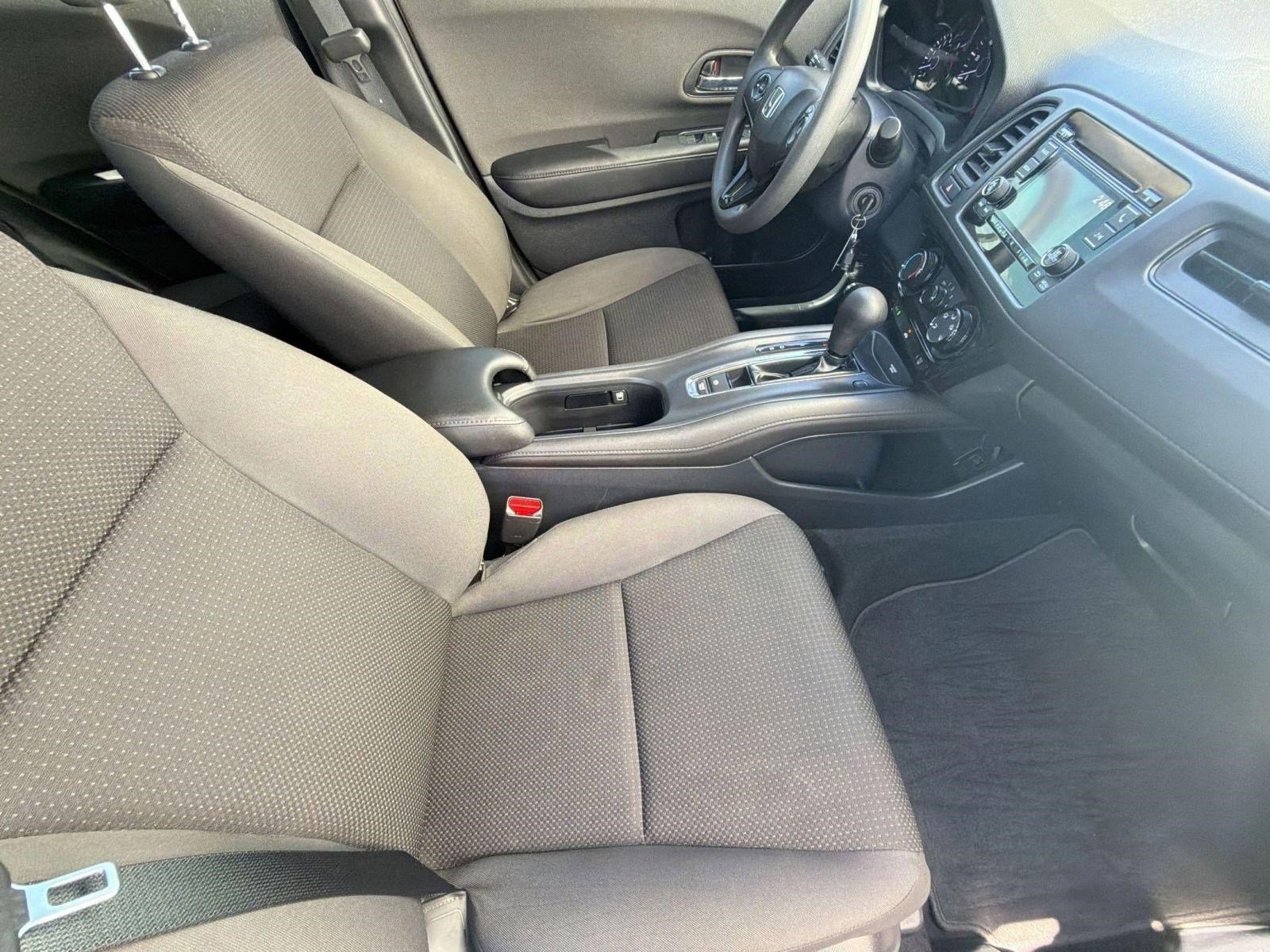 Used 2021 Honda HR-V LX image 35