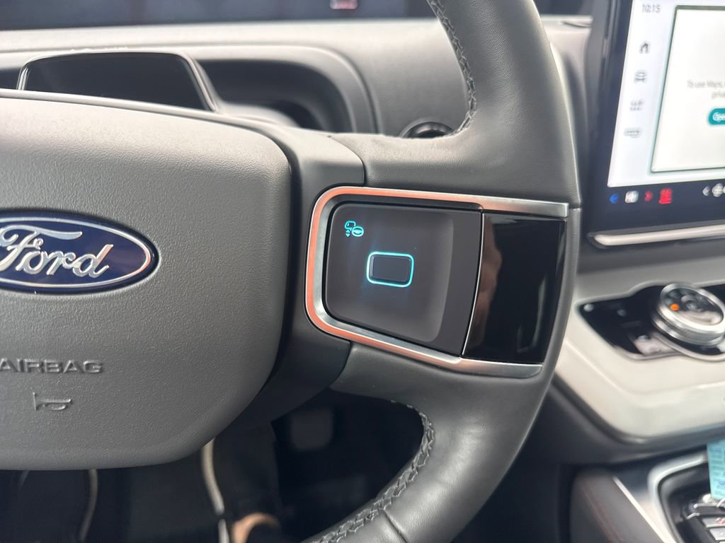 Used 2025 Ford Expedition Max Active AWD/4WD image 41