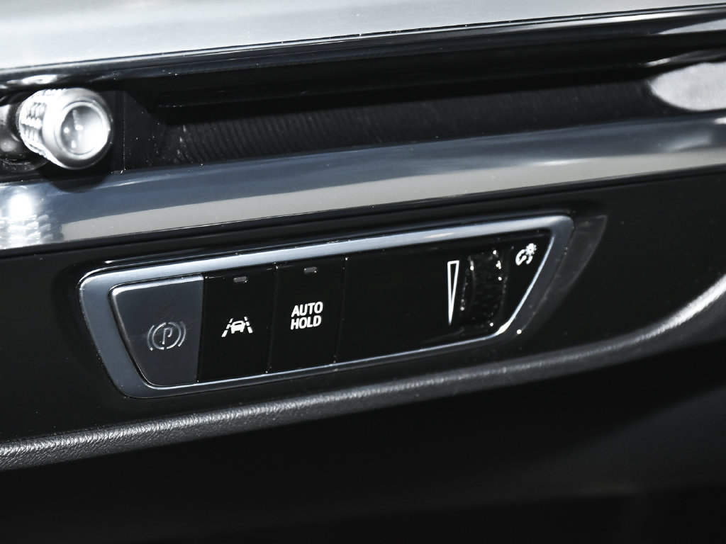 Used 2024 Cadillac Lyriq Luxury AWD/4WD image 18