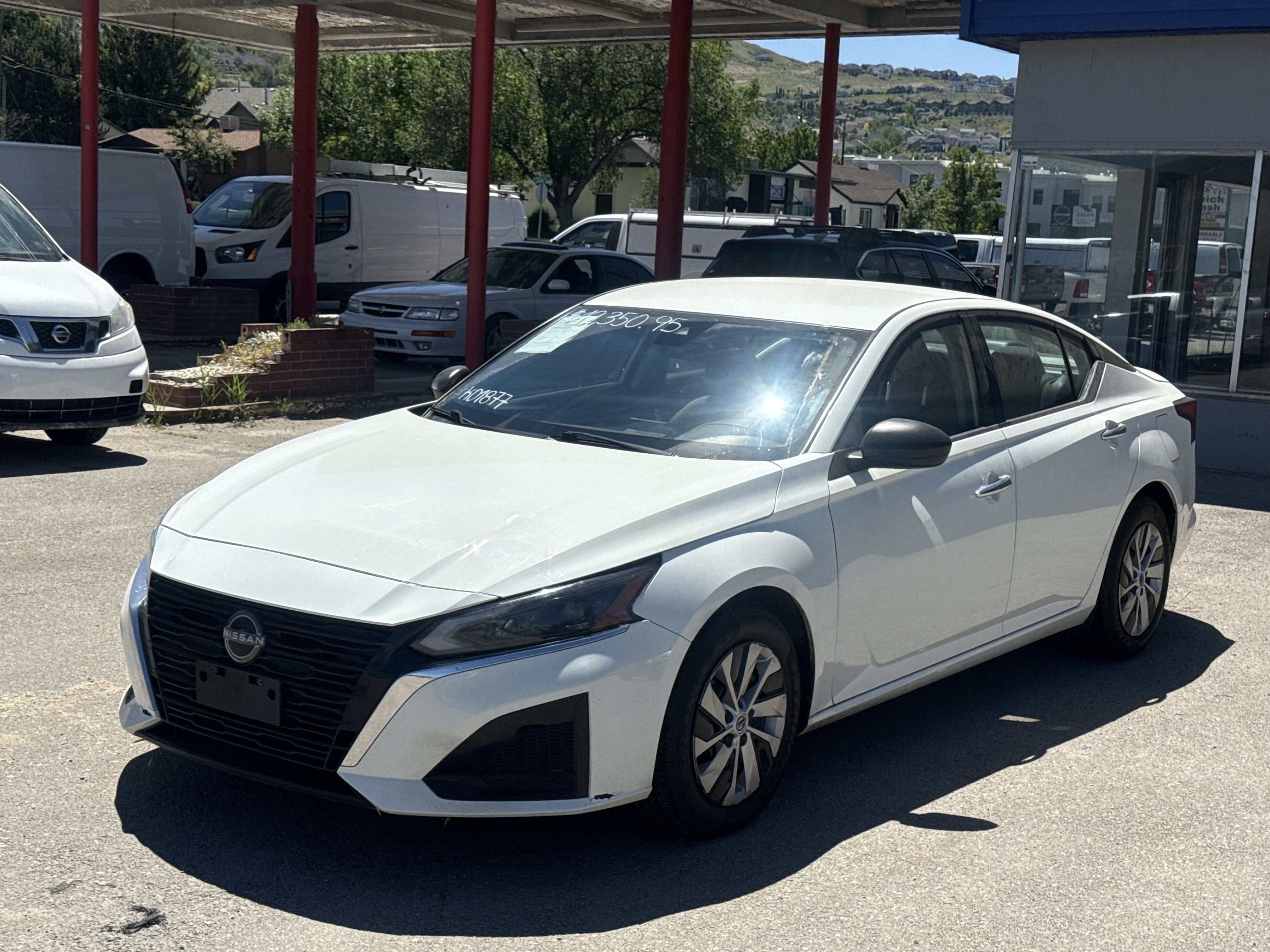 Used 2024 Nissan Altima 2.5 S FWD image 8