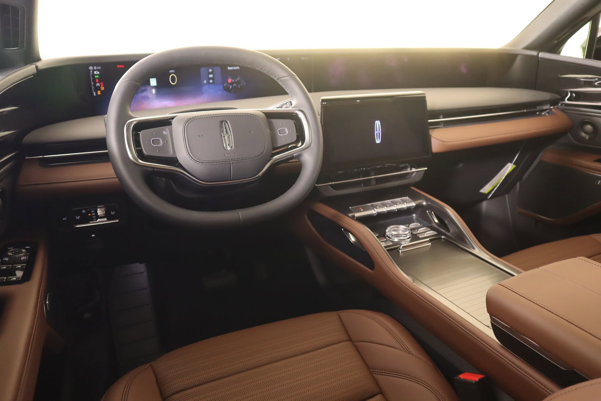 New 2026 Lincoln Nautilus Reserve w/ Jet Appearance Package AWD/4WD image 2