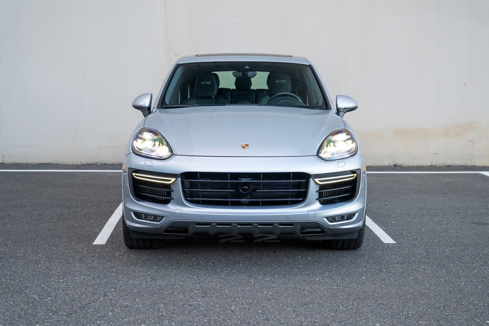 Used 2016 Porsche Cayenne GTS image 6