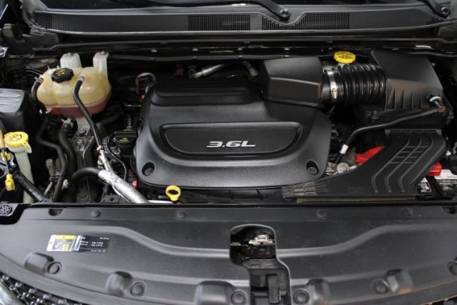 Used 2019 Chrysler Pacifica Touring-L FWD image 34