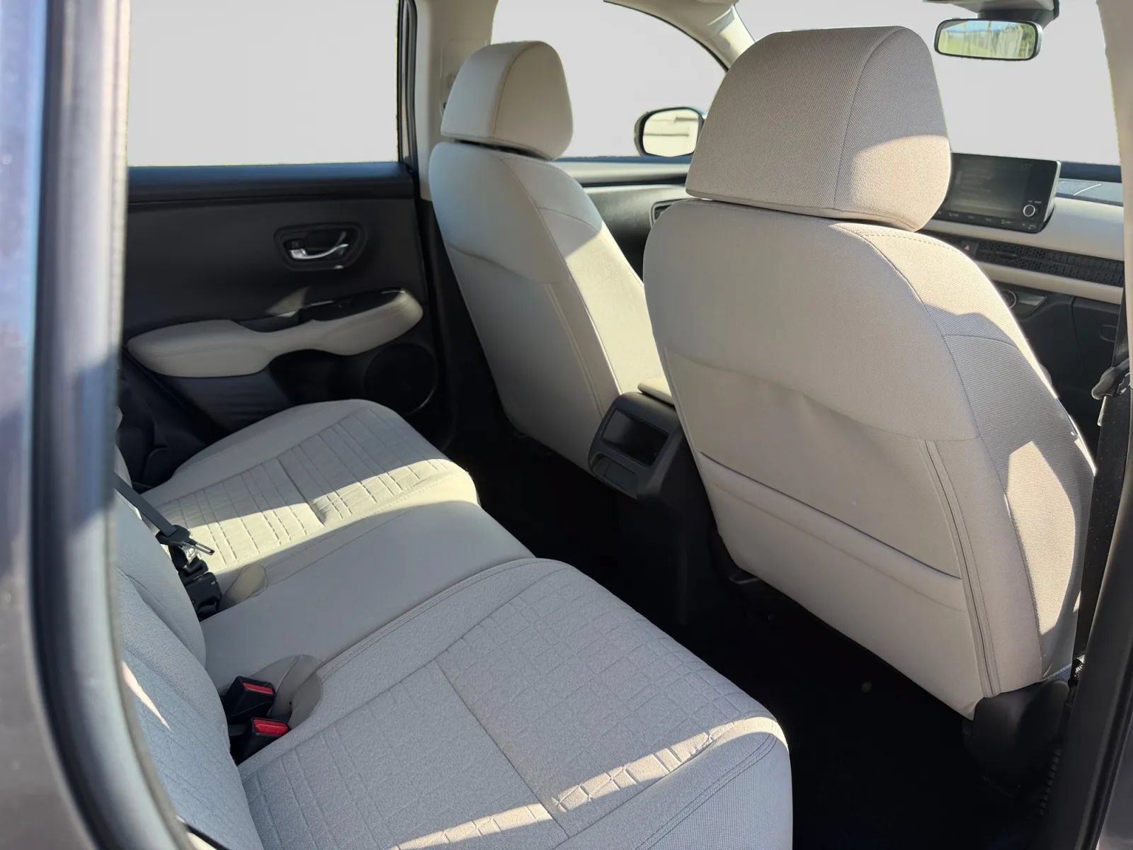 Used 2025 Honda HR-V LX image 29