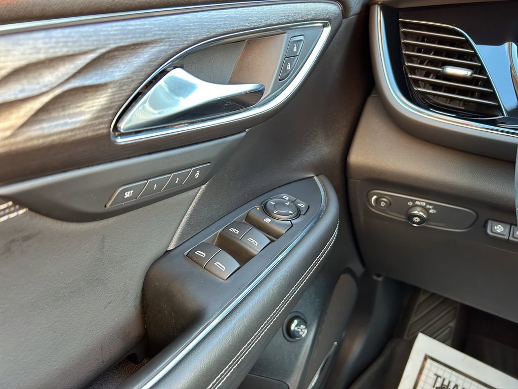 Certified 2022 Buick Envision Avenir w/ Technology Package II image 22