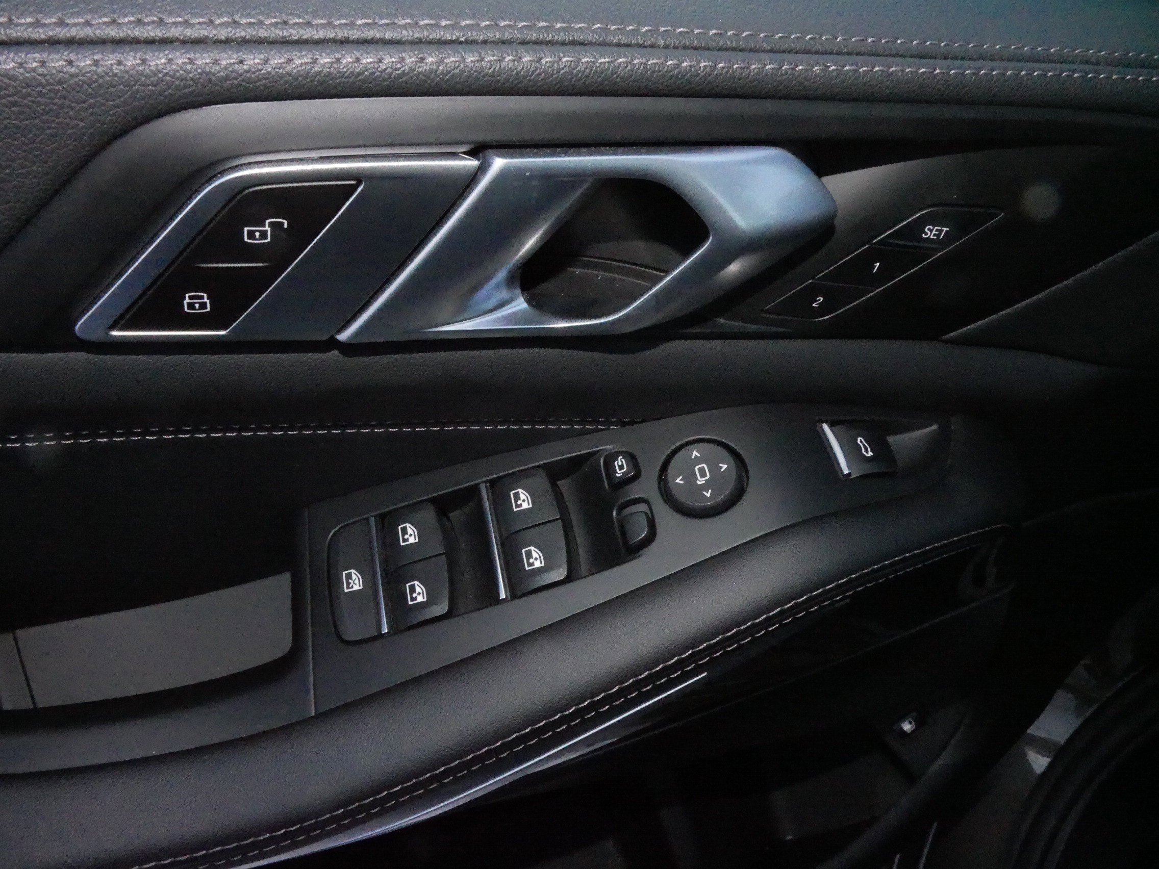 Used 2023 BMW X5 xDrive45e w/ M Sport Package image 19