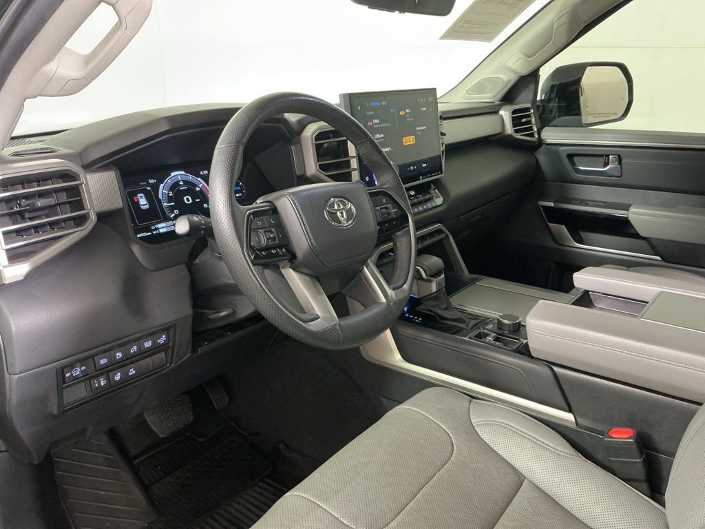 Used 2023 Toyota Sequoia Limited image 22