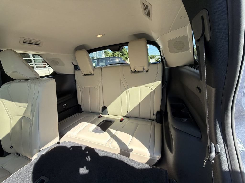 Certified 2023 INFINITI QX60 Sensory w/ Vision Package AWD/4WD image 24