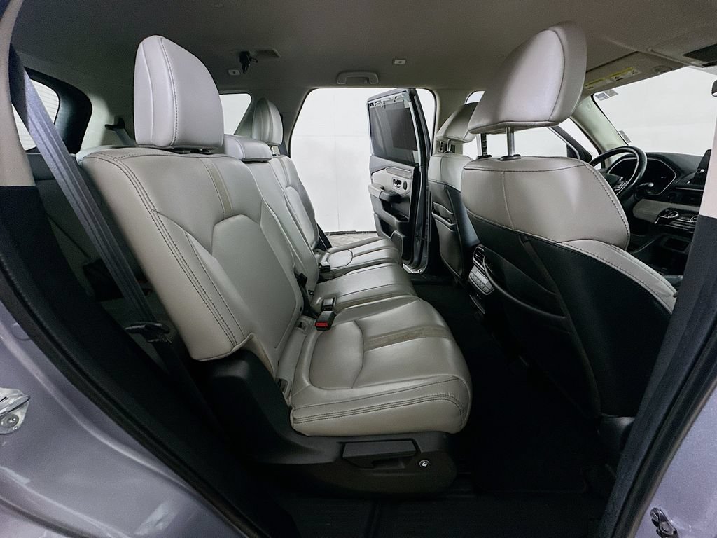 Used 2024 Honda Pilot EX-L image 10